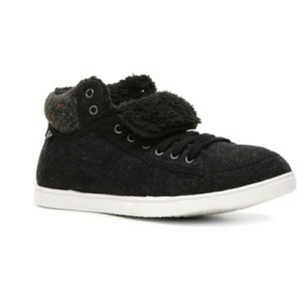 Roxy Shoes - Roxy Whitney sneakers NEW In Box